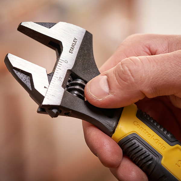 Stanley 0-90-947 MaxSteel Adjustable Wrench 150mm